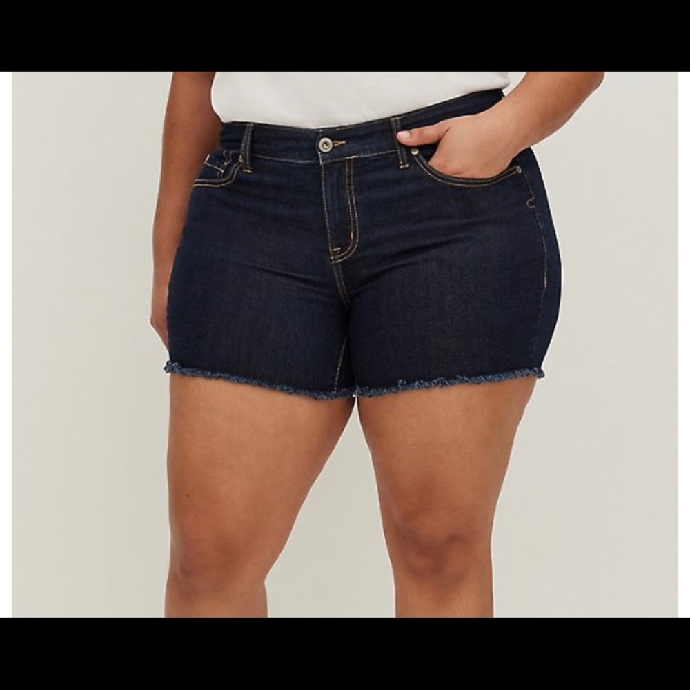NWT Torrid Midi shorts sz 18